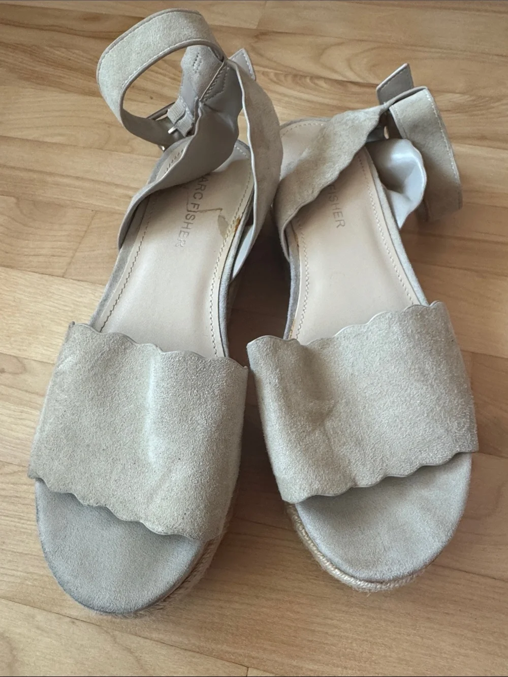 Marc Fisher Faithful Espadrilles Sandals Medium Natural Suede Size 6.5 EUC